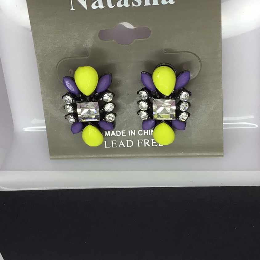 Earrings 7$